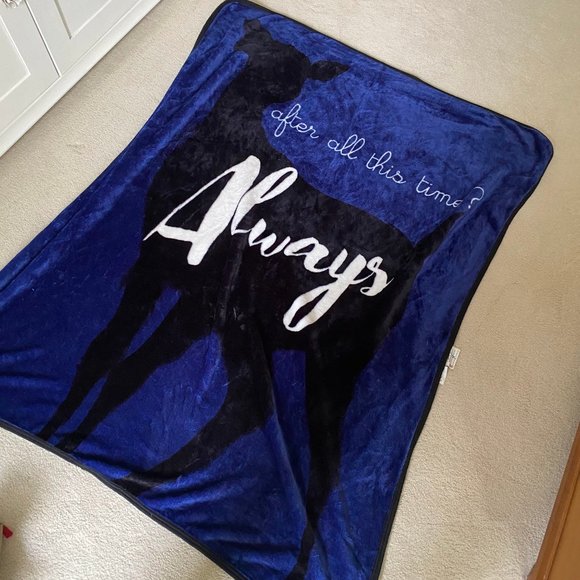 LIKE NEW! Hot Topic Harry Potter 'Always' Doe Patronus Throw Blanket - Picture 4 of 7